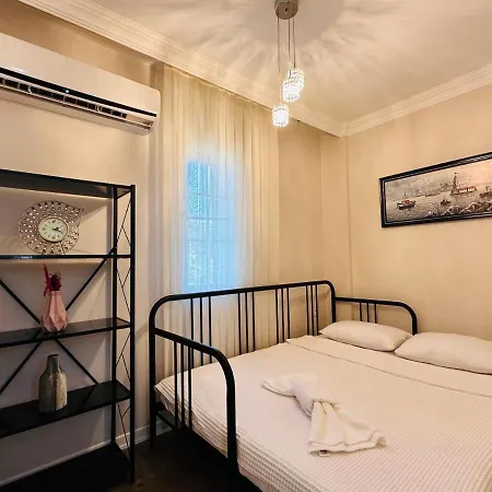 Yat Limanina 30 Metre 2+1 Guenluek Kiralik Lueks Apartamento *