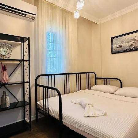 Apartamento Yat Limanina 30 Metre 2+1 Guenluek Kiralik Lueks Kusadasi