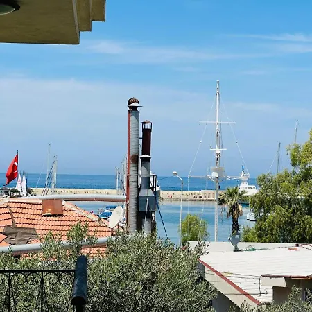 Yat Limanina 30 Metre 2+1 Guenluek Kiralik Lueks Apartamento Kusadasi