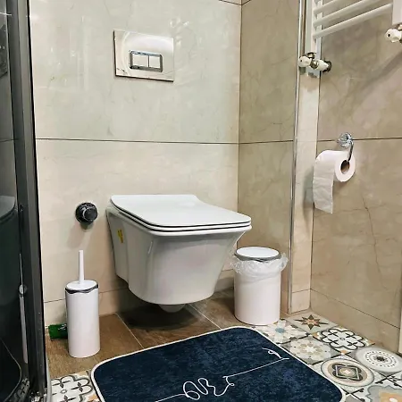 Yat Limanina 30 Metre 2+1 Guenluek Kiralik Lueks Apartment *